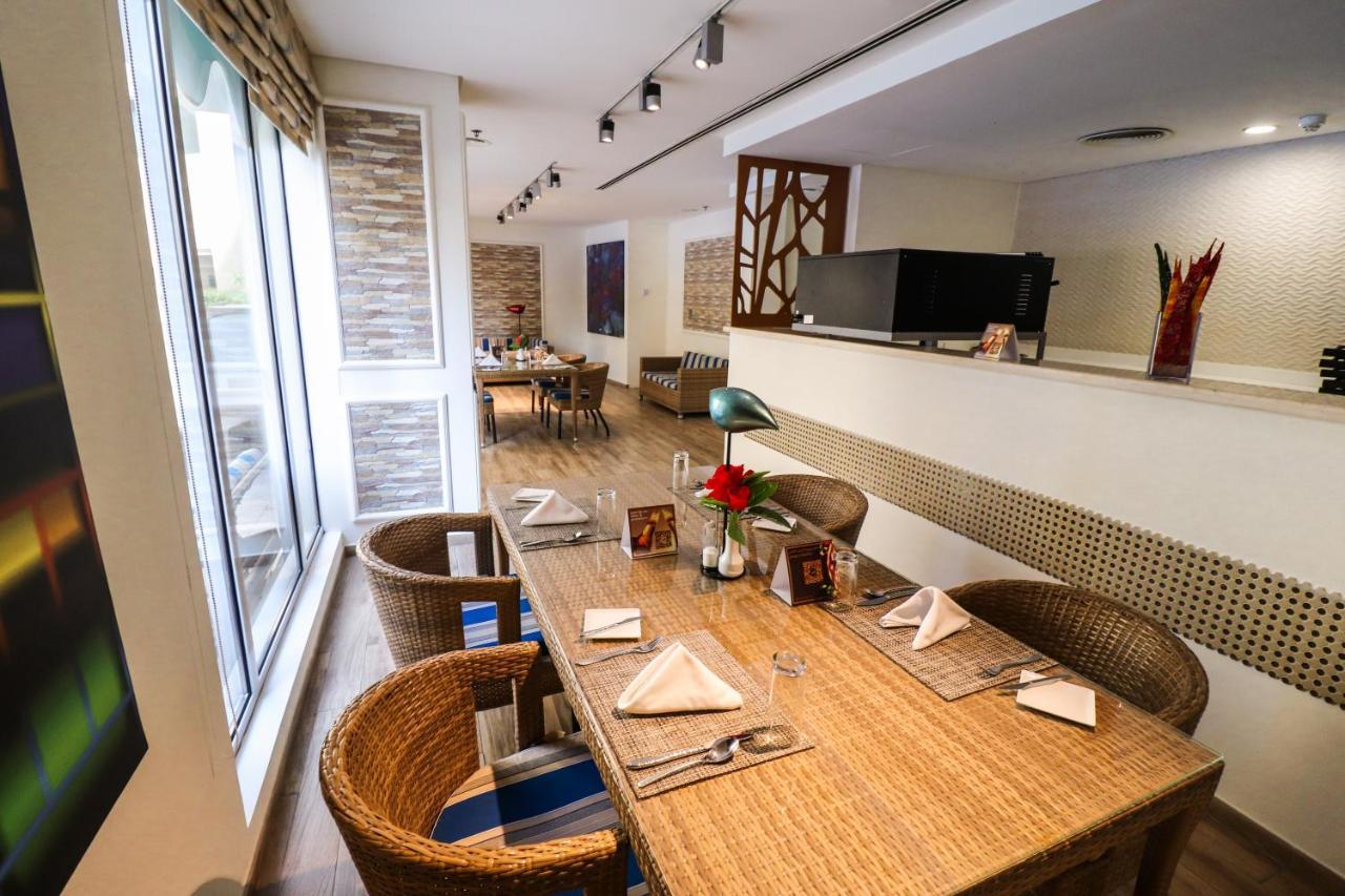 Gulf Suites Hotel Amwaj Manama Eksteriør bilde